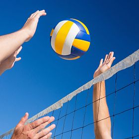 2024-stadt-kufstein-beachvolleyball-wavebreakmediamicro-stock