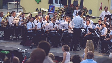 Town square concerts & Tyrolean evenings