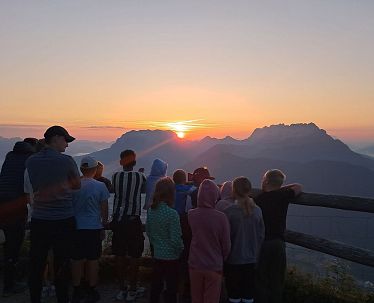 slim-eine-sonnenaufgangs-wanderung-auf-den-pendling2