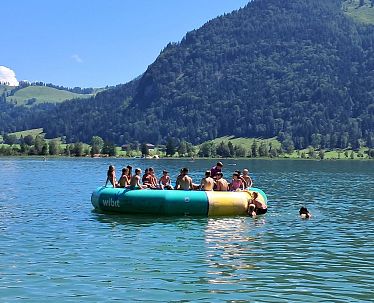 slim-schwimmen-im-walchsee